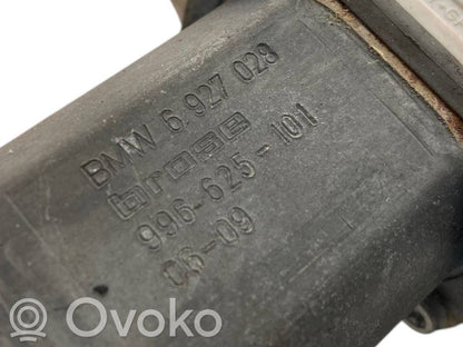 Priekšpusē elektriskā loga pacelšanas mehānisma komplekts