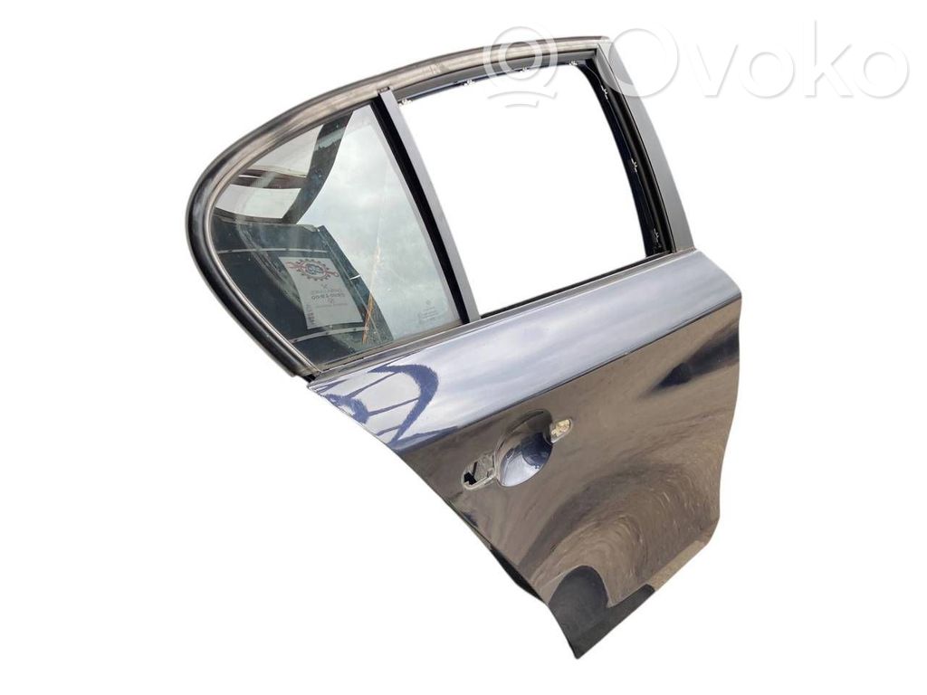 Aizmugurējās durvis