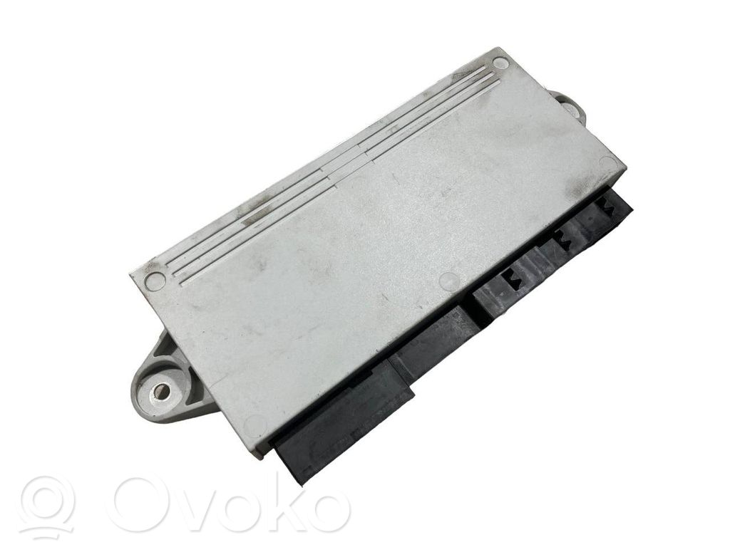 Durvju vadības bloks