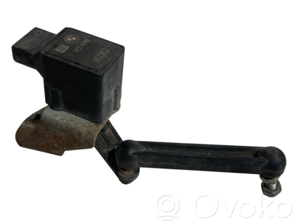 Augstuma sensors (priekšējo lukturu)