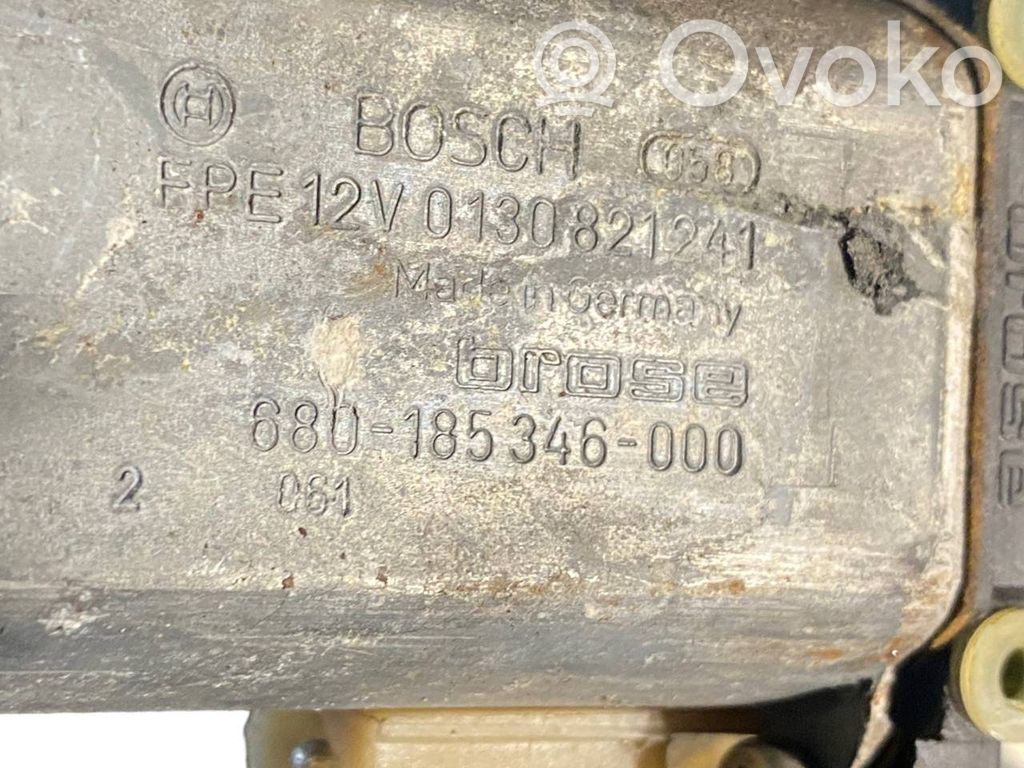 Priekšpusē elektriskā loga pacelšanas mehānisma komplekts