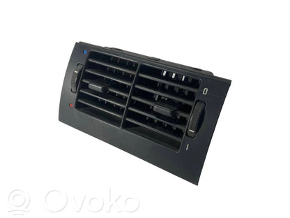 Задняя воздухо-вентиляционная решетка