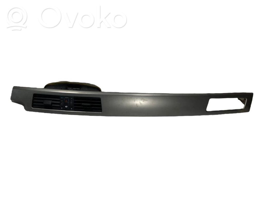 Centrālais gaisa ventilācijas režģis
