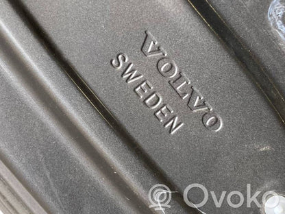 Aizmugurējās durvis