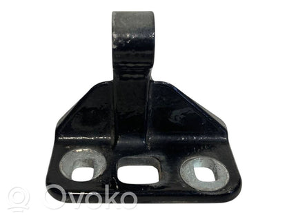 Aizmugurē augšējā vira (eņģe)