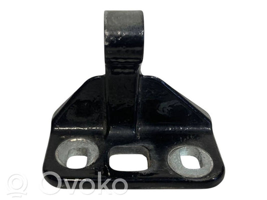 Aizmugurē augšējā vira (eņģe)