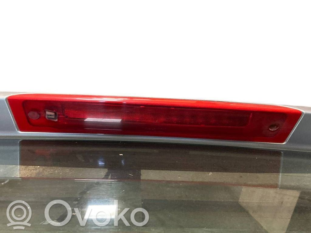 Aizmugurējais pārsegs (bagāžnieks)