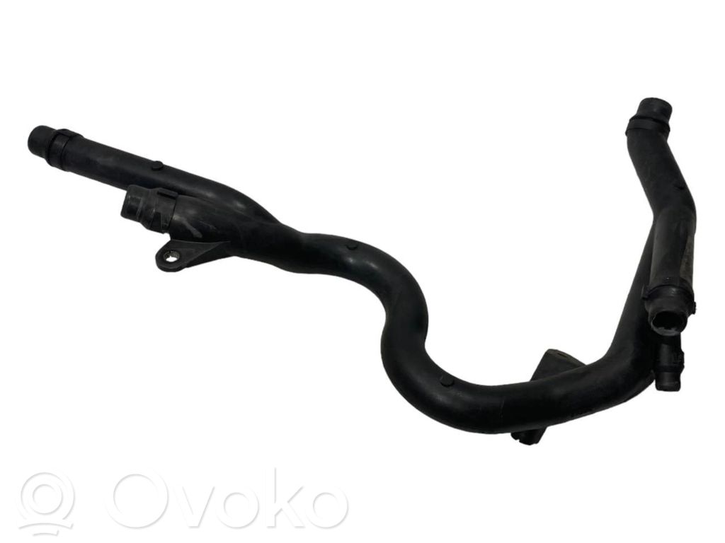 Caurulīte (-es) / šļūtene (-es)