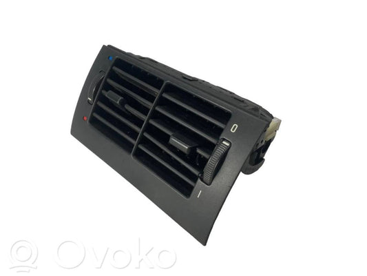 Задняя воздухо-вентиляционная решетка