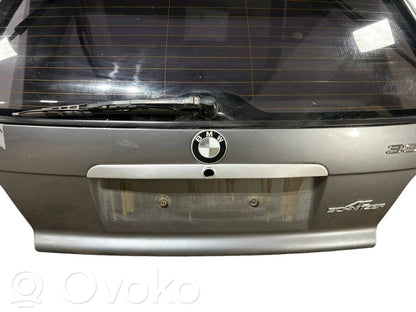 Задняя крышка (багажник)