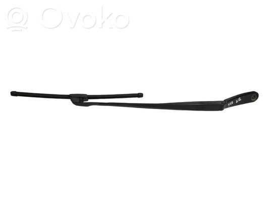 Windshield wiper arm