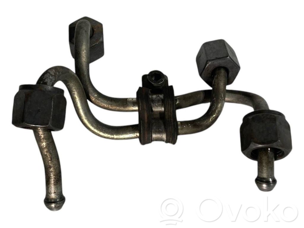 Degvielas caurulīte (-es)