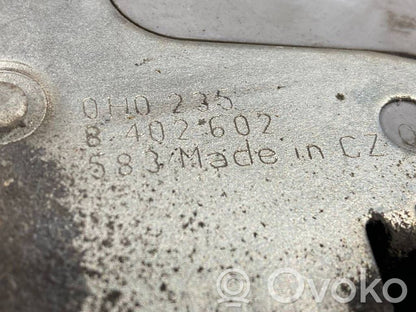 Aizmugurē slēdzene