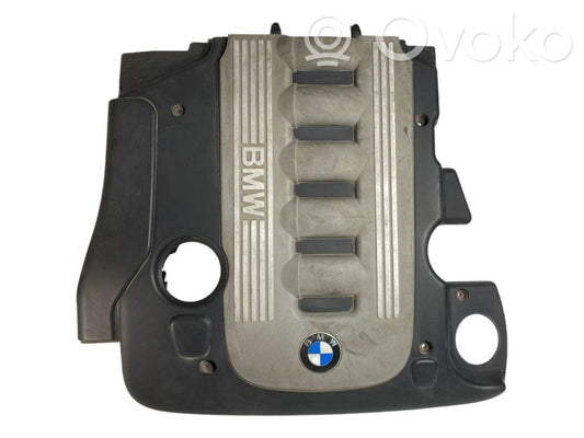 Engine cover (decorative trim)