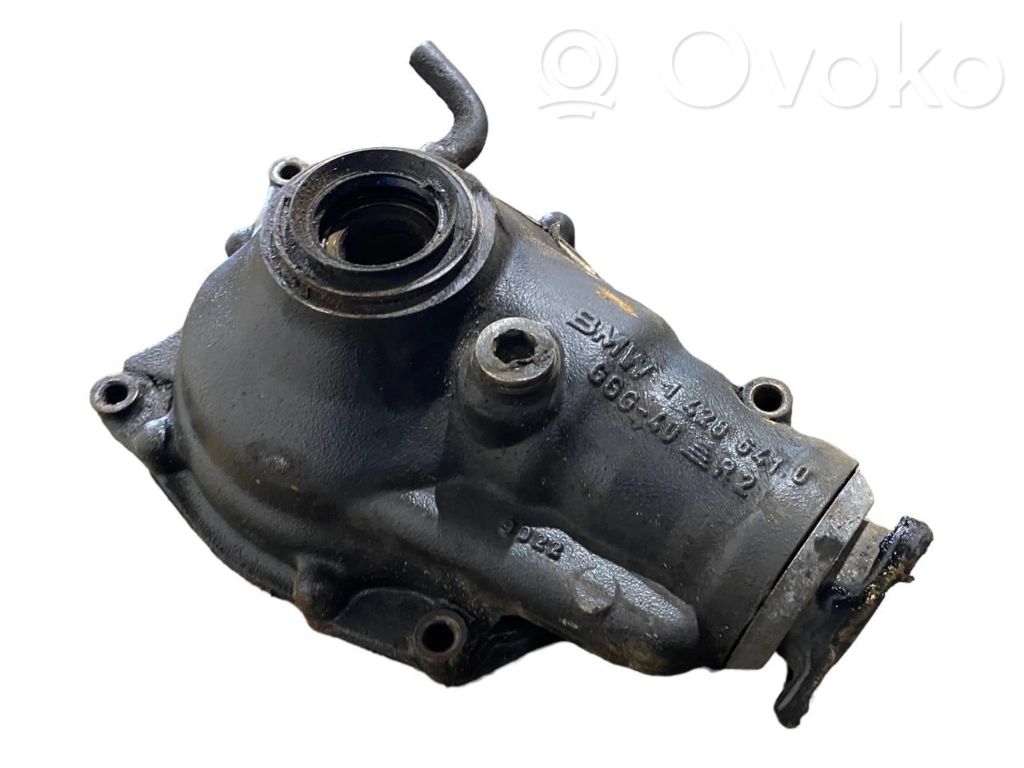 Priekšējais reduktors