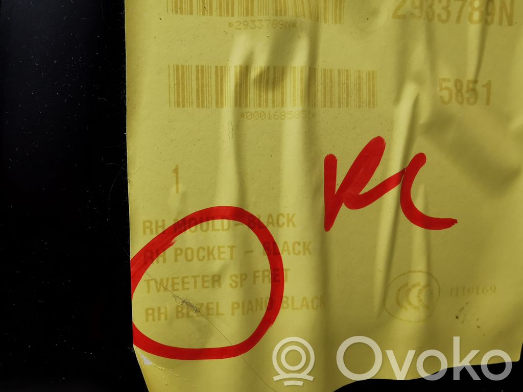 Apšuvums aizmugurējām durvīm