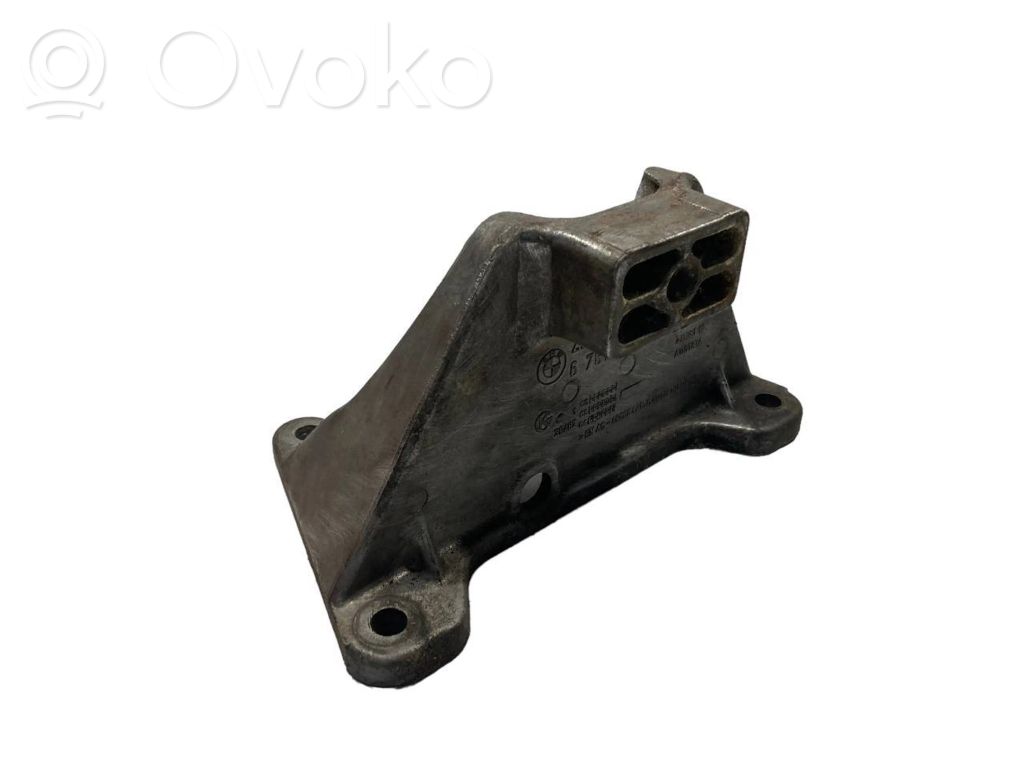 Кронштейн крепления трансмиссии