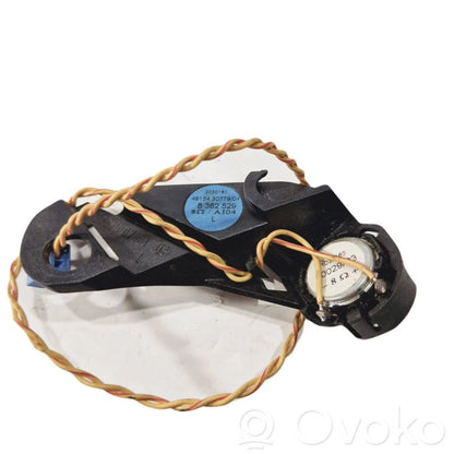 Skaļrunis (-i) priekšējās durvīs