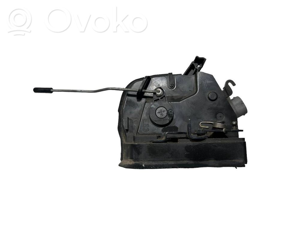 Aizmugurē slēdzene