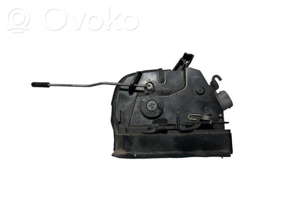 Aizmugurē slēdzene