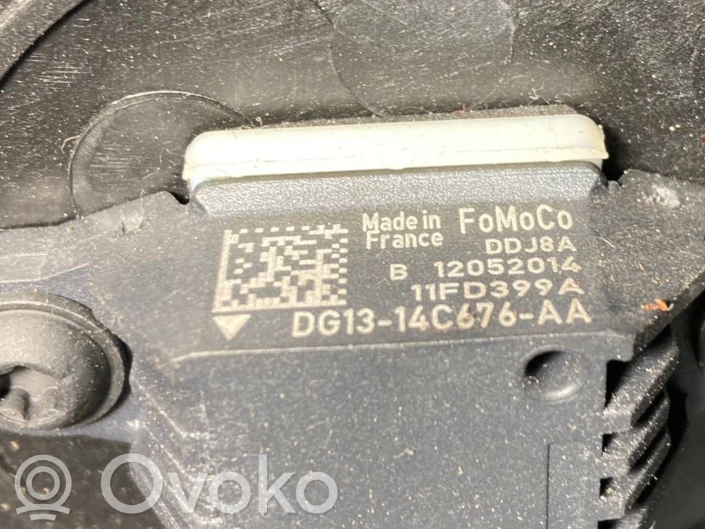 Priekšpusē elektriskā loga pacelšanas mehānisma komplekts
