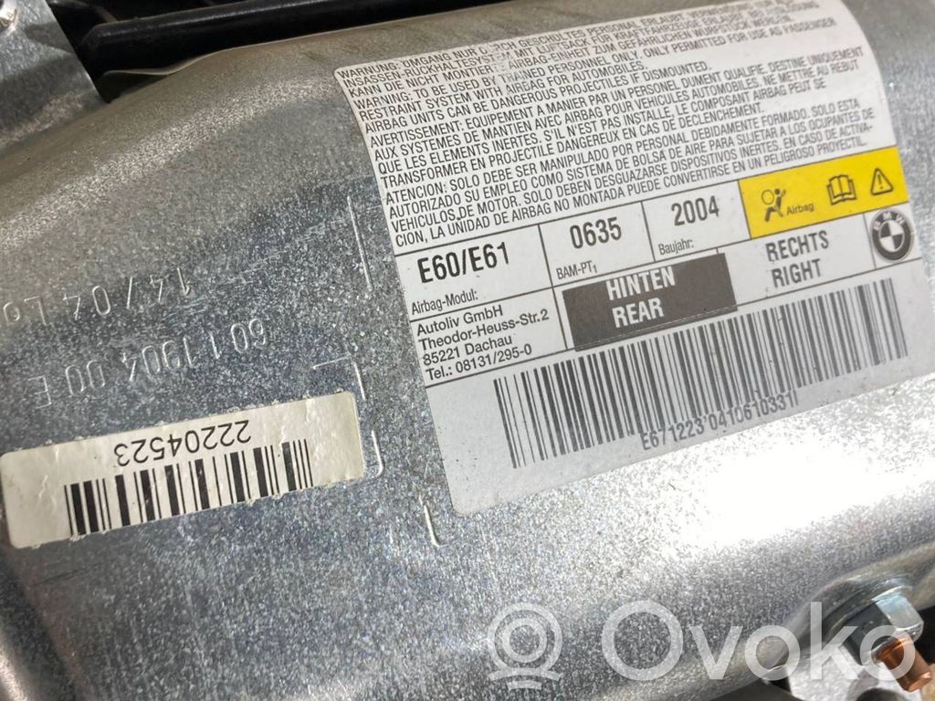 Apšuvums aizmugurējām durvīm