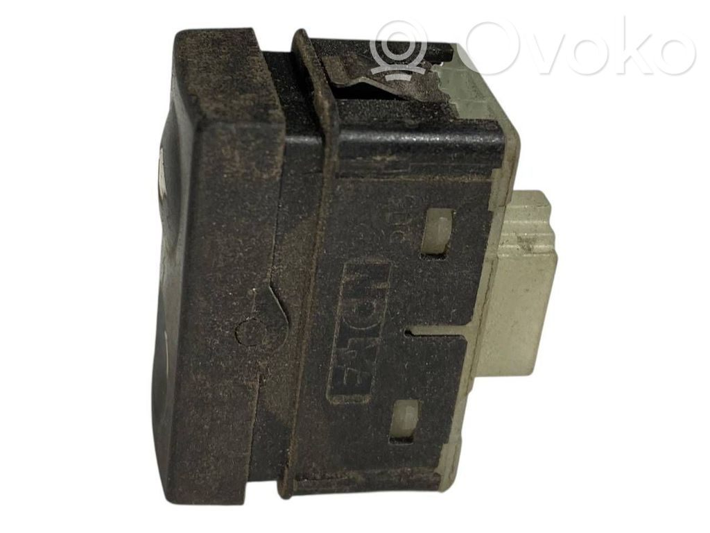 Elektrisko logu slēdzis