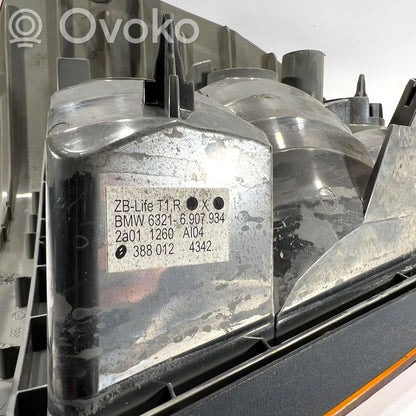 Задний фонарь в кузове