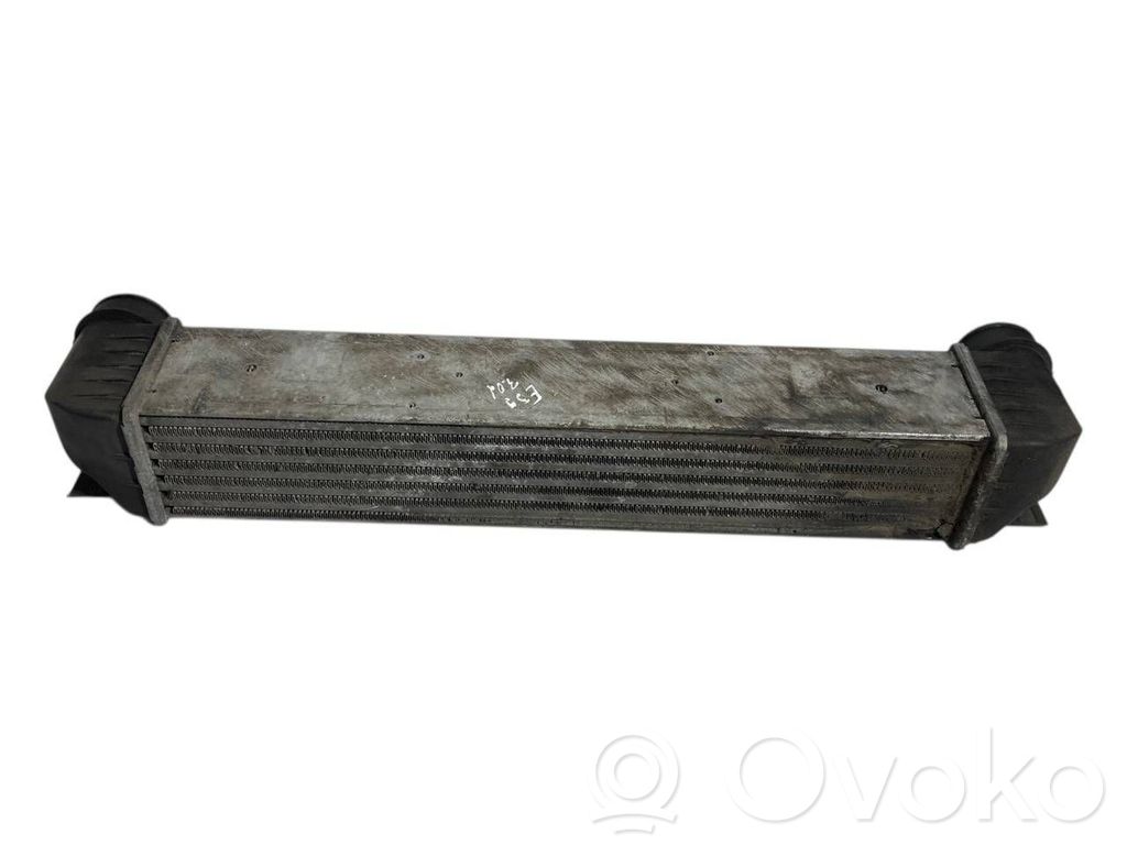 Starpdzesētāja radiators