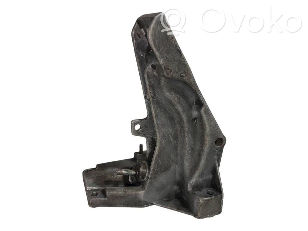 Dzinēja nostiprināšanas stiprinājums-kronšteins