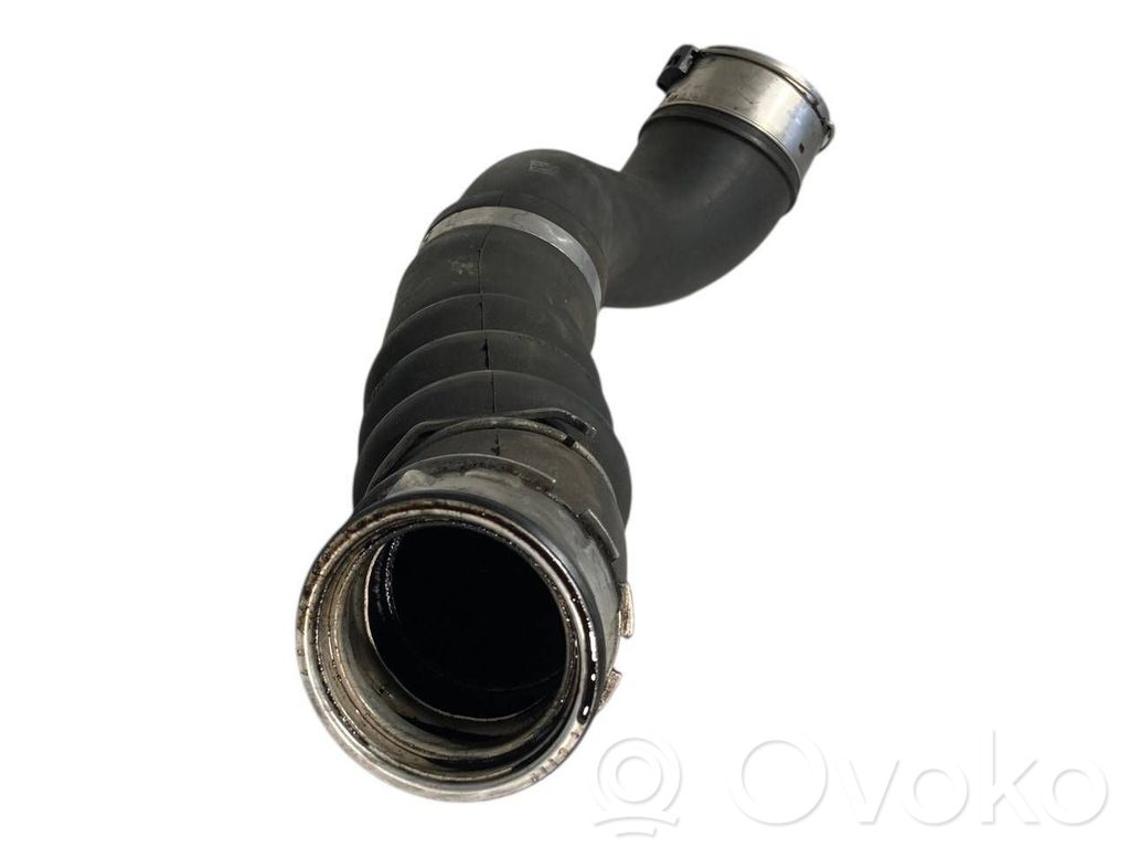 Interkūlera šļūtene (-es) / caurule (-es)