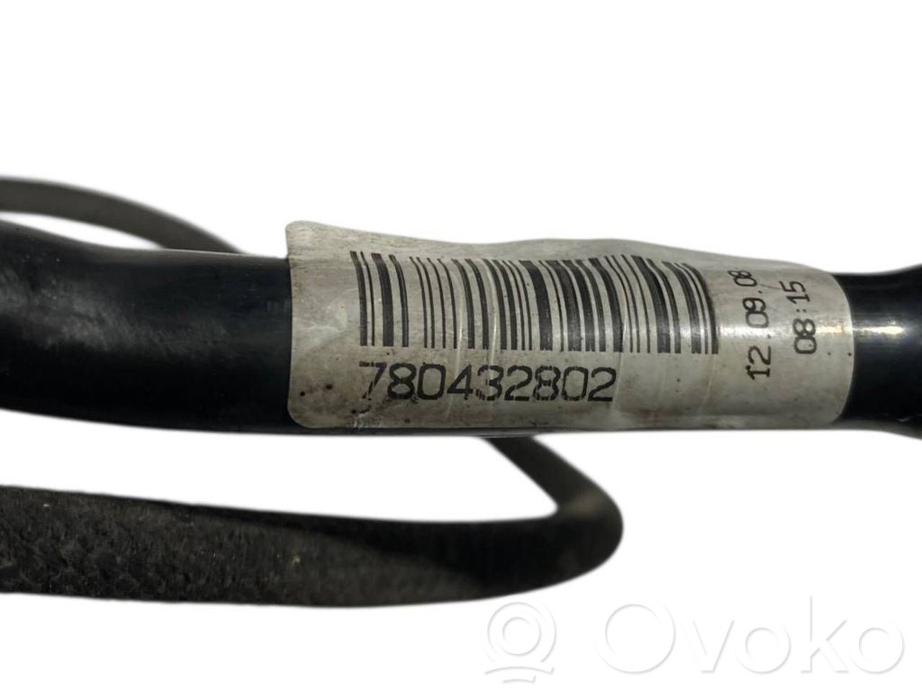 Caurulīte (-es) / šļūtene (-es)