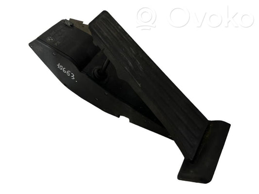 Педаль акселератора