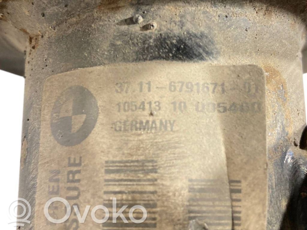 Front shock absorber with spring