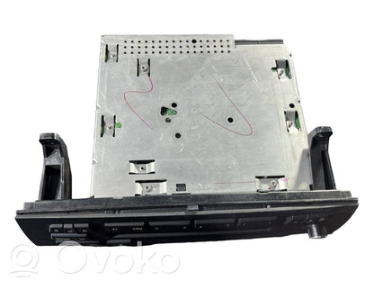 Radio / CD/DVD player / navigation