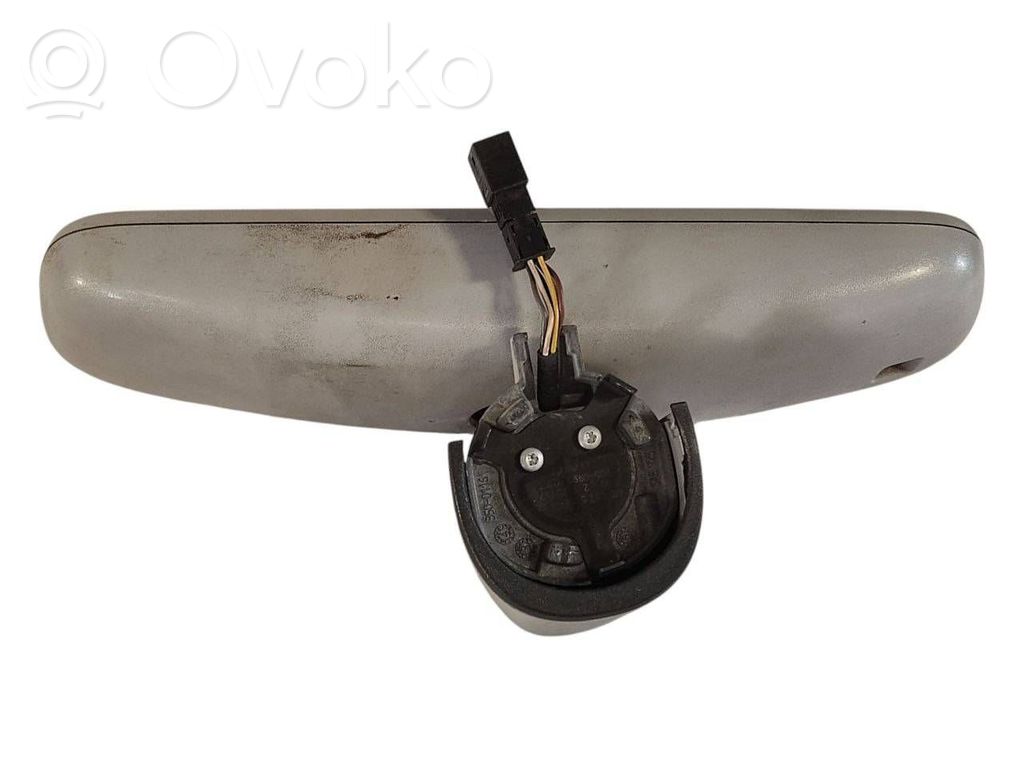 Atpakaļskata spogulis (salonā)