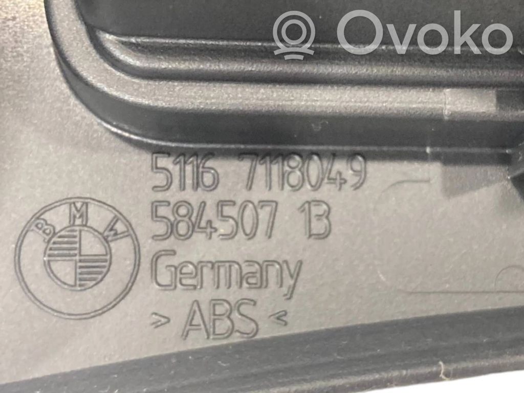 Задняя воздухо-вентиляционная решетка