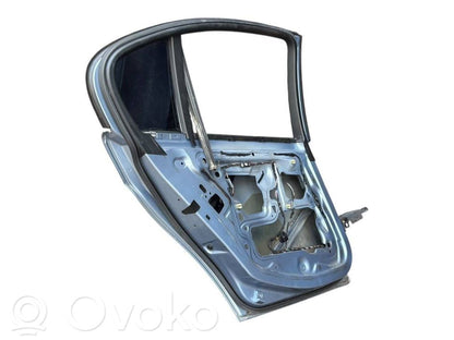 Aizmugurējās durvis