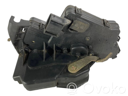 Aizmugurē slēdzene