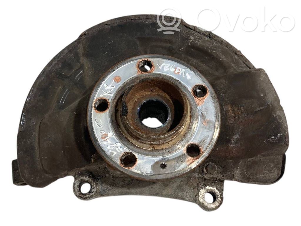 Priekšējā riteņa rumbas vārpstas šarnīrs (stupica, capfa)