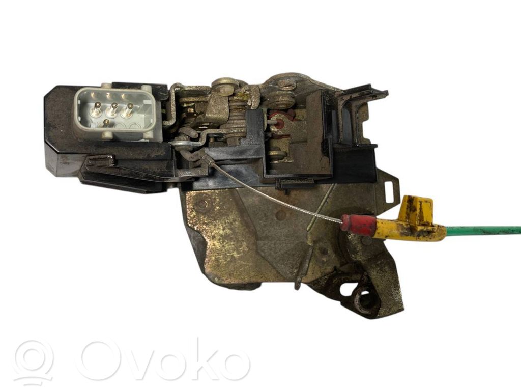 Замок сзади