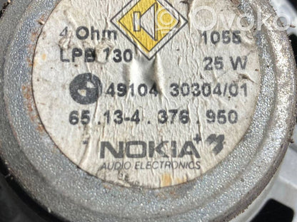 Kāju zonas sānu dekoratīvā apdare