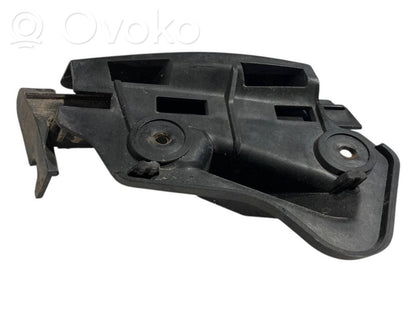 Priekšpusē bampera turētājs