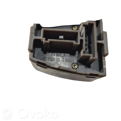 Side mirror switch