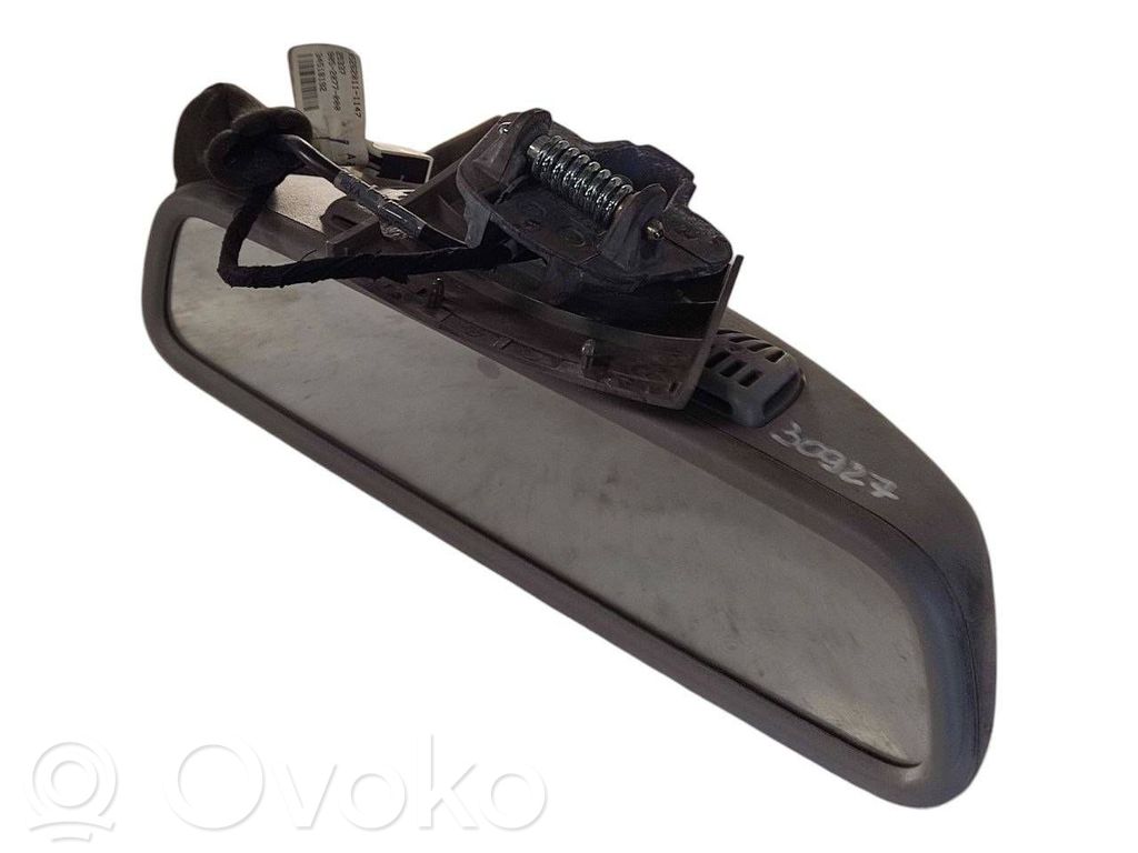 Atpakaļskata spogulis (salonā)