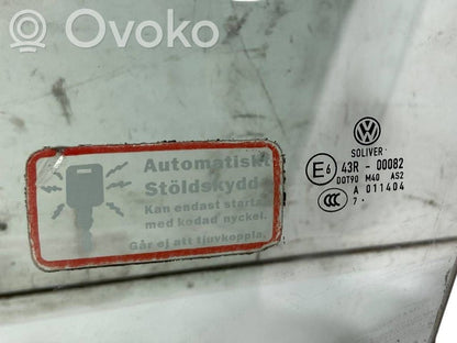 priekšējo durvju stikls (četrdurvju mašīnai)