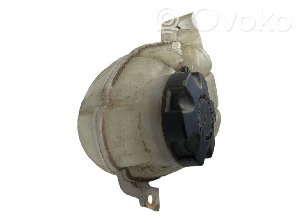 Dzesēšanas šķidruma izplešanās tvertne