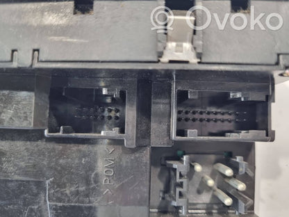 Logu pacēlāju vadības slēdzis (-dži)