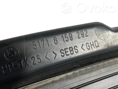 Stikla tīrītāja slotiņas