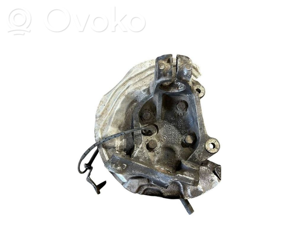 Priekšējā riteņa rumbas vārpstas šarnīrs (stupica, capfa)